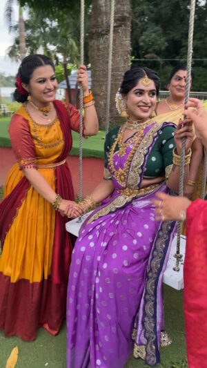 Arathy Sojan Instagram - Penne Penne…
@asianet 
@parvathy_navin_95_official 
@arathy_sojan_official 
@sreelekshmi2646 
@ammu_thakkumma 
@girijakayalatt 
Hairstyle @makeover_by_neenu 
#reelitfeelit #instadaily #instagood #instagram #love #janakiyudeyumabhiyudeyumveedu #reeloftheday
