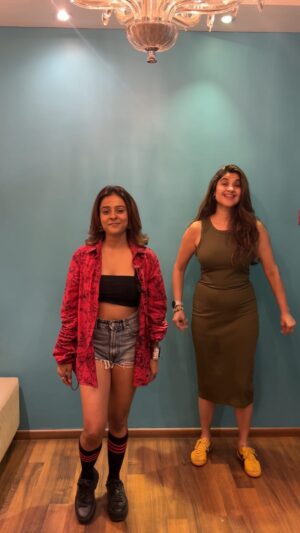 Archana Instagram - Ghanan with @archanaapania 🩵🌧️

@sanah_moidutty @nakulchughh @vigneshramakrishnalyricist @mixedbyhanish 
@radiocityindia
