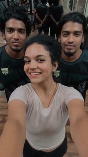Archana Kumar Instagram - Tag them and say “Aanalum ne romba overa dhan da pora”🤷🏻‍♀️🤣
@berilhuds @jeril_jj @brigadefitness 
📸: @a_d_arsh_____ 
.
.
.
#archu #archusreels #archana #archanakumaar #gym #gympaithiyam #gymlovers #reelsinstagram #reelitfeelit