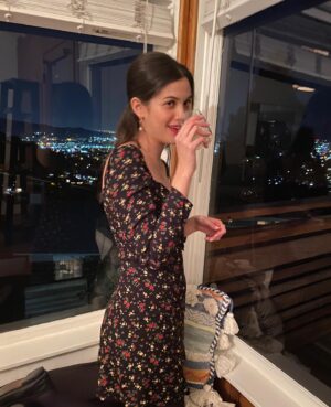 Ariel Mortman Instagram - Happy new year 🥳 maybe in 2020 I’ll learn how to stand still