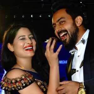 Arjumman Mughal Instagram - #throwback #Arjummanmughal & #jayramkarthik #killerpicture