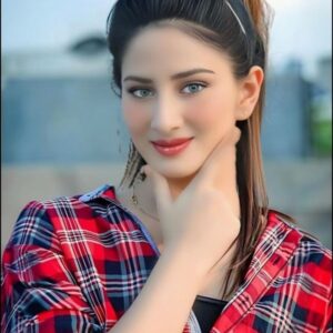 Arjumman Mughal Instagram - Everyone is beautiful but not everyone see it. ARJUMMAN MUGHAL