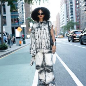 Arsema Thomas Instagram - Could you tell it was my first NYFW? 

Thank you to @braylendion for the portrait! @theophilio @melittabaumeister @gugubygugu @manthe.ribane @africanfashioncouncil @katebarton for inviting me. It is an honor and privilege to get to support African, sustainable and/or emerging designers always. 

Thank you @marieclairemag and @nikkiogun for inviting me and @chipsheridan to celebrate love and 30 years of NYFW with you xx

And always thanks to my support team of @toyeadedipe for styling me and @kymberberry for face beat and @imprintpr for it all. 

@chipsheridan is a menace. 

#nyfw