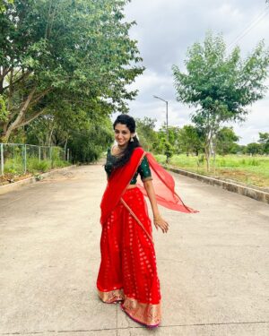 Arsha Baiju Instagram - Bengaluru Naatkal♥️ 
#dhawani 
📸 @navaneeth._.s 
Accessories @menorah_jewellers
Blouse stitching @zoandzi_by_sanam