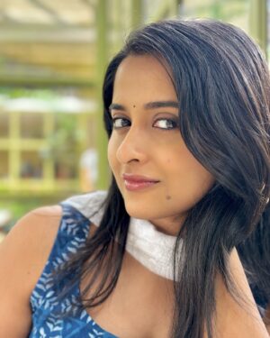 Arthana Binu Instagram - 👀💙🦋
.
.
PC: @akashvh