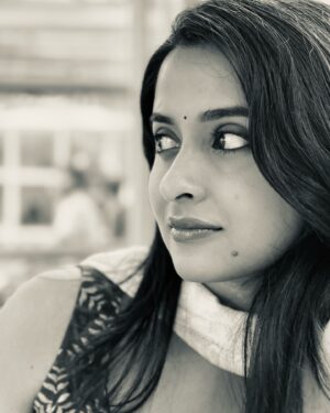 Arthana Binu Instagram - 👀💙🦋
.
.
PC: @akashvh