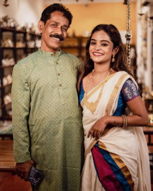 Arunima Sudhakar Instagram - Ente Acha 🌍