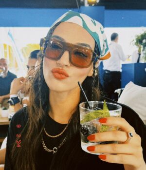 Asena Girişken Instagram - 💃🏻🥂☺️🫶🏼✨