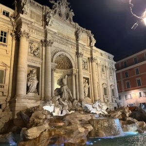 Ashley Jones Instagram - Rome, you are worth the trouble to get here. 
🇮🇹🇮🇹 love being back! Big week ahead. Anyone have a favorite spot in Roma to share?