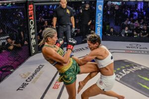 Ashley Yoder Instagram - Action Shots #LFA190 📸
@jjaldrich 
@mikegonzales1981 
@rfbjj