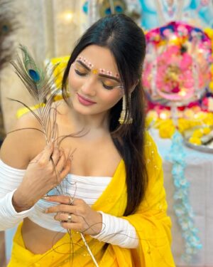 Ashna Kishore Instagram - Mann Mohanaa… 💛😇🪈🦚🙏🏻🧿