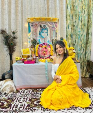 Ashna Kishore Instagram - Happy Krishna Janmashtami 💗🧿😇🥹🥰