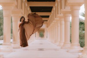 Ashvini Jegathesan Instagram - Yedho Ondru 🤎

Beautifully captured by our incredibly talented photographer @thevenkatbala , and this stunning outfit is from @amisha_tailoring 🤎