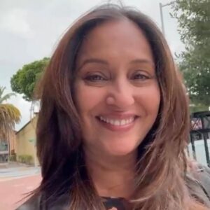 Ashwini Bhave Instagram - Chop...Chop💇‍♀️

Finally a new hair cut not so short but yes feeling nice and light.

#ashvinibhave #haircut #trendingreels