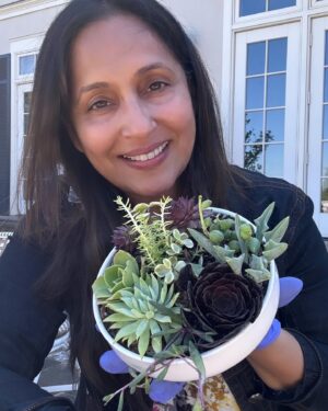 Ashwini Bhave Instagram - **Happy Sunday**

"Little pots of happiness adding fresh vibes to the day 🌿💚".

#SucculentJoy #OutdoorDecor #ashvinibhave

#happysunday