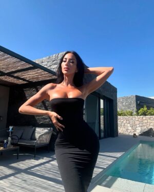 Aurah Ruiz Instagram - “Confía en el brillo que llevas dentro y deja que ilumine tu camino.” ✨