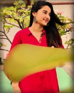 Actress Aurra Bhatnagar Badoni HD Photos and Wallpapers December 2024