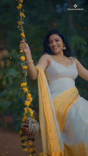 Avanthika Mohan Instagram - Like a golden ray in a stunning Kasavu Saree 💛

Saree @theramachandran 

#malayalimanga #ramachandran #keralasaree #ad #explore #saree #videooftheday #fyp #reelsinstagram #reels #reelitfeelit #explorepage #onam #onamcelebration