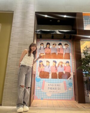 Ayano Kawamura Instagram - 9月3日～9月29日期間限定OPEN🍩
『ANGERME PARADISE～10th Anniversary～』

メンバーが考えたフードやドリンクを楽しめたり
ここでしか見れない動画が見れたり☺️
アンジュルムでいっぱいのカフェ☕✧

私は
☆キラキラしちゅーソーダ☆を作りました🍨
ぜひ飲んでキラキラしちゅー人になってください🌟

🍔開催店舗🍔
東京：CONCEPT CAFE SHINJUKU BY SWEETS PARADISE
兵庫：CONCEPT CAFE KOBE BY SWEETS PARADISE
大阪：CAFE STAND OSAKA SWEETS PARADISE(テイクアウト店舗)

スイパラアプリから予約して
ご来店お待ちしております😉

#ANGERME#アンジュルム#川村文乃#コラボカフェ#ANGERMEPARADISE