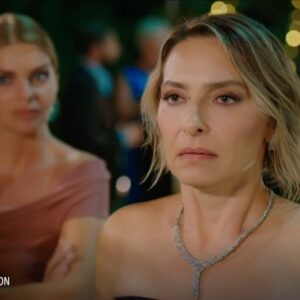 Ayça Bingöl Instagram - “Asla hata yapmamamız lazım…” 🧐 #KirliSepeti yeni sezonuyla yakında NOW’da. @dizikirlisepeti