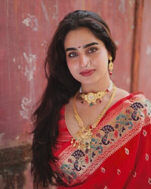 Ayesha Khan Instagram - 🙏🙏
📷- @cs.photography17