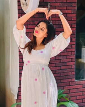 Ayesha Zeenath Instagram - Postive vibes only 🤍

.
.
.
#postive #energy #happy #soul #vibes #love