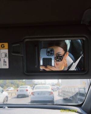 Aylin Engör Instagram - Bu aynanın adını bilen var mı? 🤔 selfie den daha çok hoşuma gitmeye başladı😎