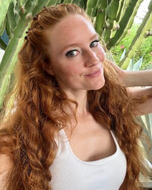 Barbara Meier Instagram - Summer look: Locken und Sommersprossen 👩🏻‍🦰

#redhead #curls #freckles #vacation #summerlook