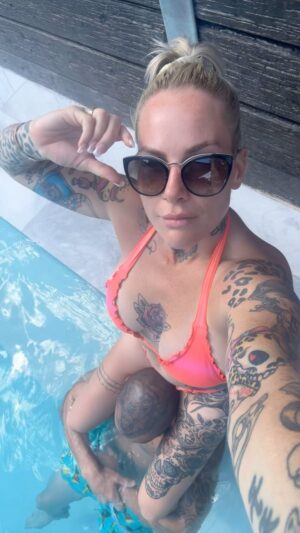 Bec Rawlings Instagram - Sunday ☀️