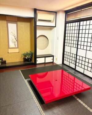 Beni Ninagawa Instagram - さて。来週の動画お楽しみに！！
着物屋の娘が言うのもアレやけど、何事も基本形は絶対大事だけど三味線のスタイルも着付けも自由に楽しもうゼ☆。.:＊・゜
