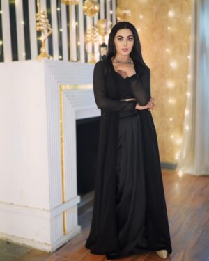 Bhaweeka Chaudhary Instagram - 🖤

📸 @mukul_photography_143