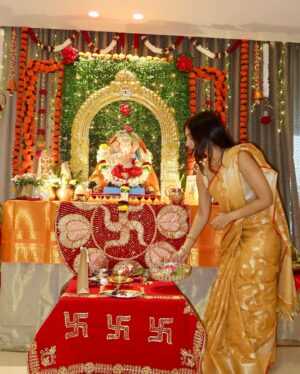 Bhumi Pednekar Instagram - Ganapati Bappa Morya 🙏
Thank you for blessing us year after year Bappa ✨
#ganeshchaturthi