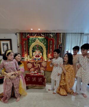 Bhumi Pednekar Instagram - Ganapati Bappa Morya 🙏
Thank you for blessing us year after year Bappa ✨
#ganeshchaturthi