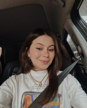 Bia Jordão Instagram - uma selfie, coisa pouco vista por aqui 🤳🏻