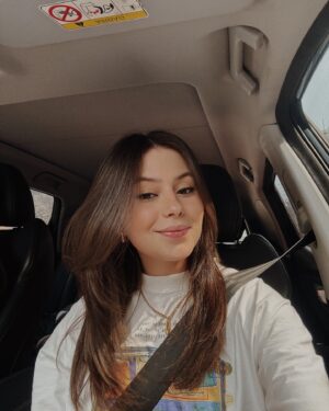 Bia Jordão Instagram - uma selfie, coisa pouco vista por aqui 🤳🏻