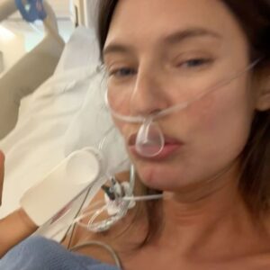 Bianca Balti Instagram - Last Sunday, I checked myself into the ER to find out that my lower abdominal pain was stage 3C ovarian cancer. 
It’s been a week full of fear, pain and tears but mostly love, hope, laughter, and strength. 
(check these pics out for proof, lol)

I have a long journey ahead, but I know I will beat this. For myself, my loved ones (my daughters are at the top of the list), and all of you who need strength, you can borrow some of mine cause I have loads. 

Life happens; give it a reason. 
So far, cancer has given me a chance to find beauty through life’s hurdles.