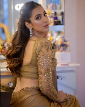 Bidya Sinha Saha Mim Instagram - Little moments make big memories.💛

P.c- @bownerdighi