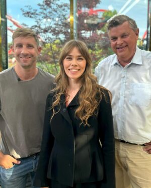 Birgitte Hjort Sørensen Instagram - Her til aften tog @anders__juul og jeg en tur i @gotv2dk for at tale om manglen på en ordning for produktionsrabatter i Danmark (som det eneste land i Europa), og hvorfor det risikerer at bringe dansk film og tv i fare. Heldigvis er det let at fikse med det forslag, en bred alliance af organisationer nu kommer med. Som Sune Jensen fra @danskerhverv glimrende forklarede, så vil det altså være en VIRKELIG god forretning for landet!
Tak til kulturordfører for S @mogensjensen for stor lydhørhed og forståelse - debatten fortsætter på torsdag, hvor der er høring Christiansborg. Det glæder jeg mig til!
@danskskuespillerforbund 
@producentforeningen 
@nordiskfilm 
@danskerhverv 
@smvdanmark 
@danskedramatikere 
@danskefilminstruktorer 
@filmgearrental