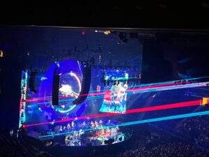 Blanca Lewin Instagram - Yo le habría puesto más color
 #jefflynne #electriclightorchestra #madisonsquaregarden