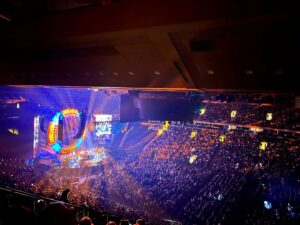 Blanca Lewin Instagram - Yo le habría puesto más color
 #jefflynne #electriclightorchestra #madisonsquaregarden