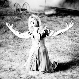 Bonnie Tyler Instagram - On this day in 1985, Holding Out for a Hero spent its 3rd week at number 2 on the UK @officialcharts Singles Chart.

📷: Michael Ochs