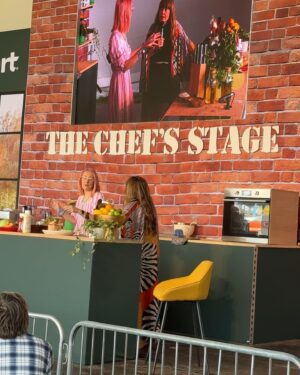 Briony May Williams Instagram - Oh @carfestevent you absolute beauty!!! ❤️ New friends, old friends, Carfest family…it was pure joy as always 💕

This is the second year I’ve hosted the Chef’s Stage, sponsored by the awesome @cuisinart_europe, and it really is an honour to be surrounded by such incredible chefs. I learnt so much and had the best time. There are too many wonderful moments to mention and I was enjoying myself so much I didn’t take pics of everyone but thank you to each and every amazing chef who joined me on the stage 💕

An extra special HUGE thank you to the amazing team behind the scenes, none of it is possible without them, they work so hard!! You are all angels Victoria, Cora, Angela, Natalie, Ben, Pamela, Tara, Lynn and Jo ❤️

And of course @tvsandyclarke you’re a blooming legend for organising such a sensational Food Fest, it blows my mind how you manage it all! Thank you for having faith in me to look after the Chef’s Stage for you 💕

Thank you to all the Carfesters who came to see us, you really are the best audience!!! ⭐️

#carfest #foodfest