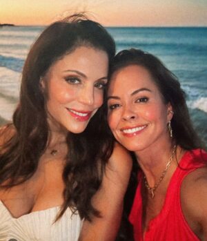 Brooke Burke Instagram - Bathroom shenanigans ❤️❤️ hilarious reunion with this one @bethennyfrankel Enough #chicken chicken salad. Dbl dating @nobu  #girlfriend #real