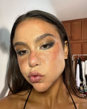 Bruna Carvalho Instagram - É ref de make que vcs querem? É ref que vcs vão ter!!!!