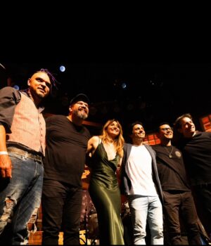 Bruna Guerin Instagram - Do show de quarta. Ainda reverberando. ✨

Obrigada, parceiros.
@guicicarelli , @alexandre_acarvalho , @anderson__costa , @albertoserrentino .

Fotos de @marcobrionesphotography 

#bourbonstreet #bluesrock #soul #band #musica #show #saopaulo #cultura #singer #cantora #atriz