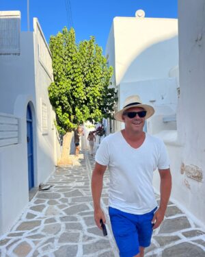 Camila Raznovich Instagram - Discovering Marpissa… #paros #summer2024 #marpissa #greece #familytime