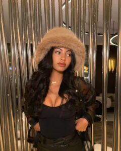Actress Camille Hyde HD Photos and Wallpapers November 2024