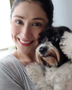 Carla Abellana Instagram - I am Carla Abellana and i am a PROUD Aspin lover, advocate, adopter, fosterer and furmom. 🙋🏻‍♀️

This is my very own silly girl, Fly. 🐶 @pawsphilippines rescued her and her brother, Wing, a few years ago and I immediately adopted the two of them. Sadly, Wing passed away just a few months after.

Fly Fly may look like she has a particular breed (she can be mistaken for a shih tzu, actually), but she and i are proud to say she is an Aspin, or an Aspin-mix. Regardless, dog breeds do not matter to us. Because for us, all dogs are one and the same. ❤️

By the way, Fly is looking forward to joining President @pandaongpaucoescudero ‘s Aspin Society Elite! 🥰

P.S. Dear establishments, please do not advertise as “pet friendly” if in fact you are breed-particular. Thank you.