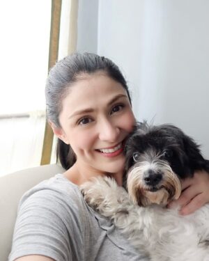 Carla Abellana Instagram - I am Carla Abellana and i am a PROUD Aspin lover, advocate, adopter, fosterer and furmom. 🙋🏻‍♀️

This is my very own silly girl, Fly. 🐶 @pawsphilippines rescued her and her brother, Wing, a few years ago and I immediately adopted the two of them. Sadly, Wing passed away just a few months after.

Fly Fly may look like she has a particular breed (she can be mistaken for a shih tzu, actually), but she and i are proud to say she is an Aspin, or an Aspin-mix. Regardless, dog breeds do not matter to us. Because for us, all dogs are one and the same. ❤️

By the way, Fly is looking forward to joining President @pandaongpaucoescudero ‘s Aspin Society Elite! 🥰

P.S. Dear establishments, please do not advertise as “pet friendly” if in fact you are breed-particular. Thank you.
