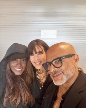 Carol Alt Instagram - “Here we go again ✨ #nyfw #nymd has begun 🗽 Excited to see what this season brings!  @modelcarolalt @sharonjordanroach @thesaltingnyc  @a___potts  @fernmallis @agentrypr @newyorkmensday 🙌 #FashionWeek #NewYorkCity”